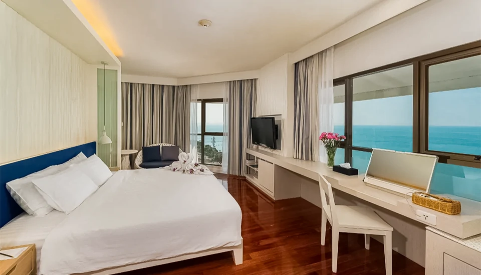 هتل جامتین پالم بیچ پاتایا